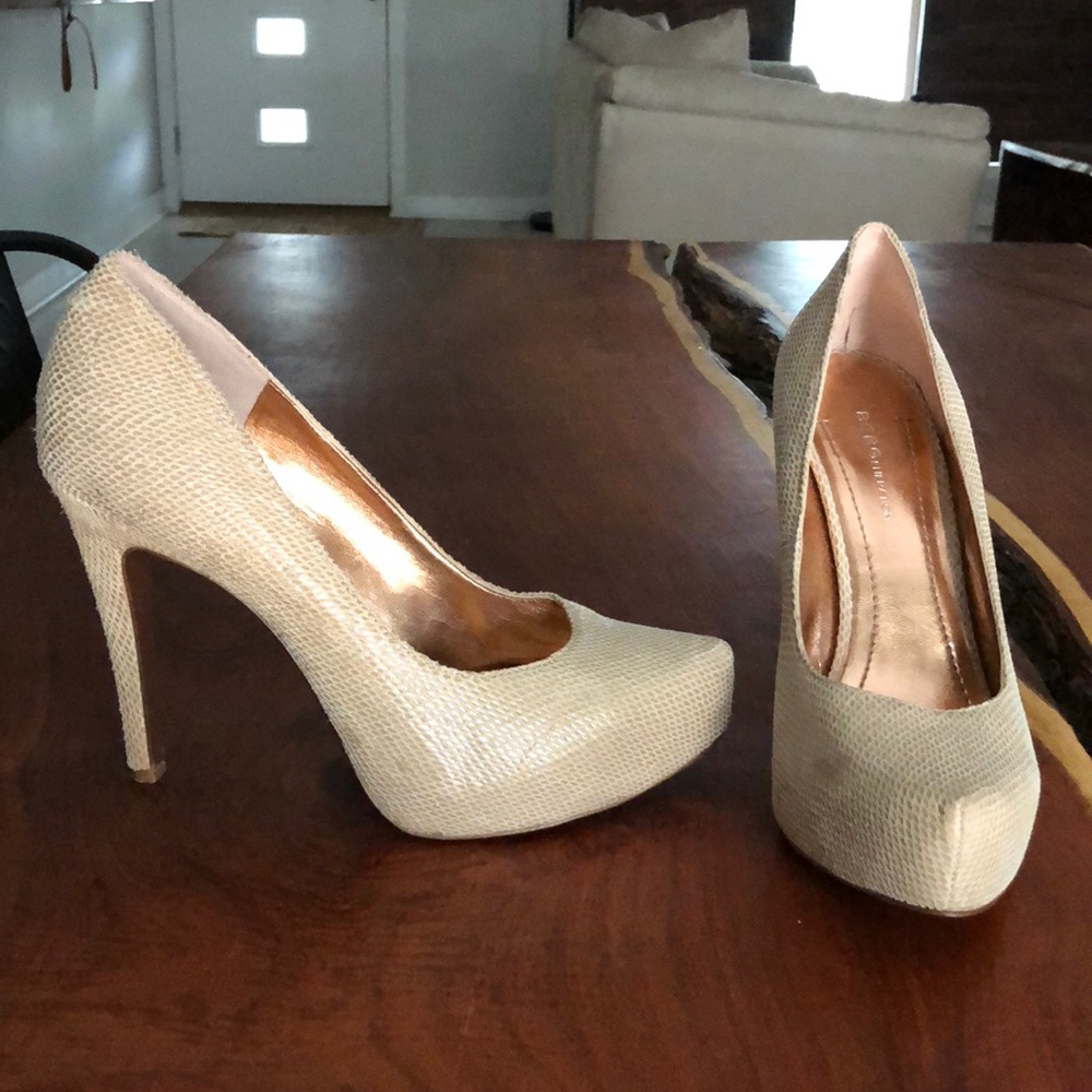 BCBG Generation nude heels size 7.5